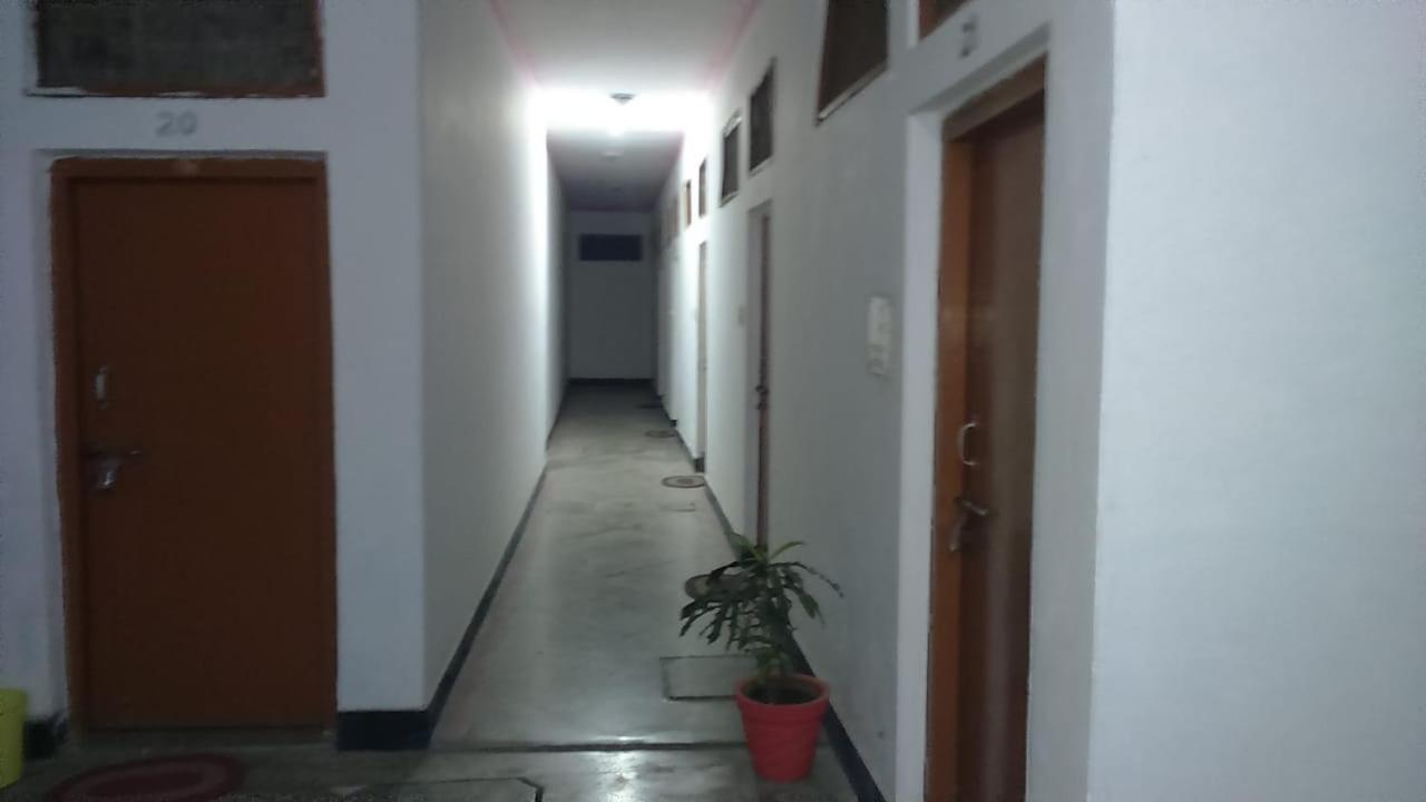 Hotel Yogi Lodge Khajurāho Exterior photo