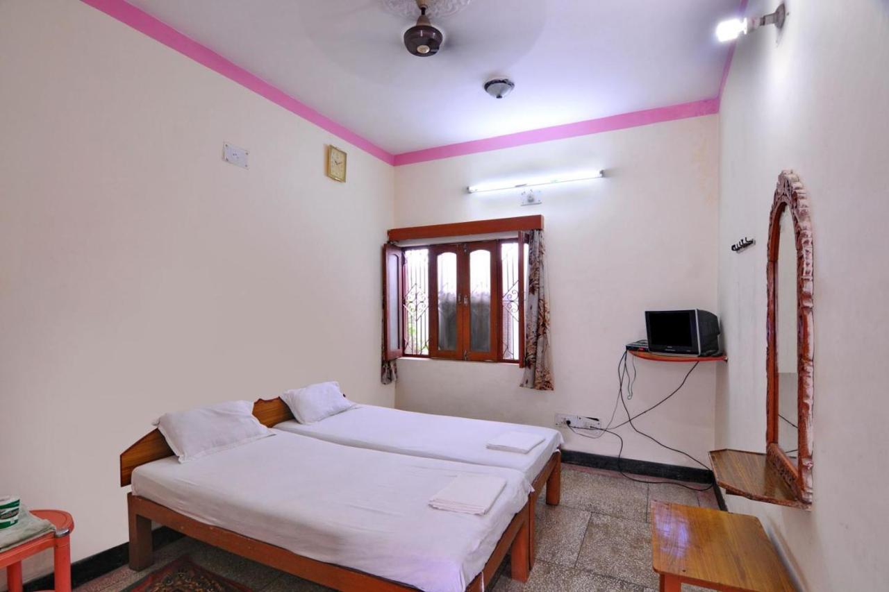 Hotel Yogi Lodge Khajurāho Exterior photo